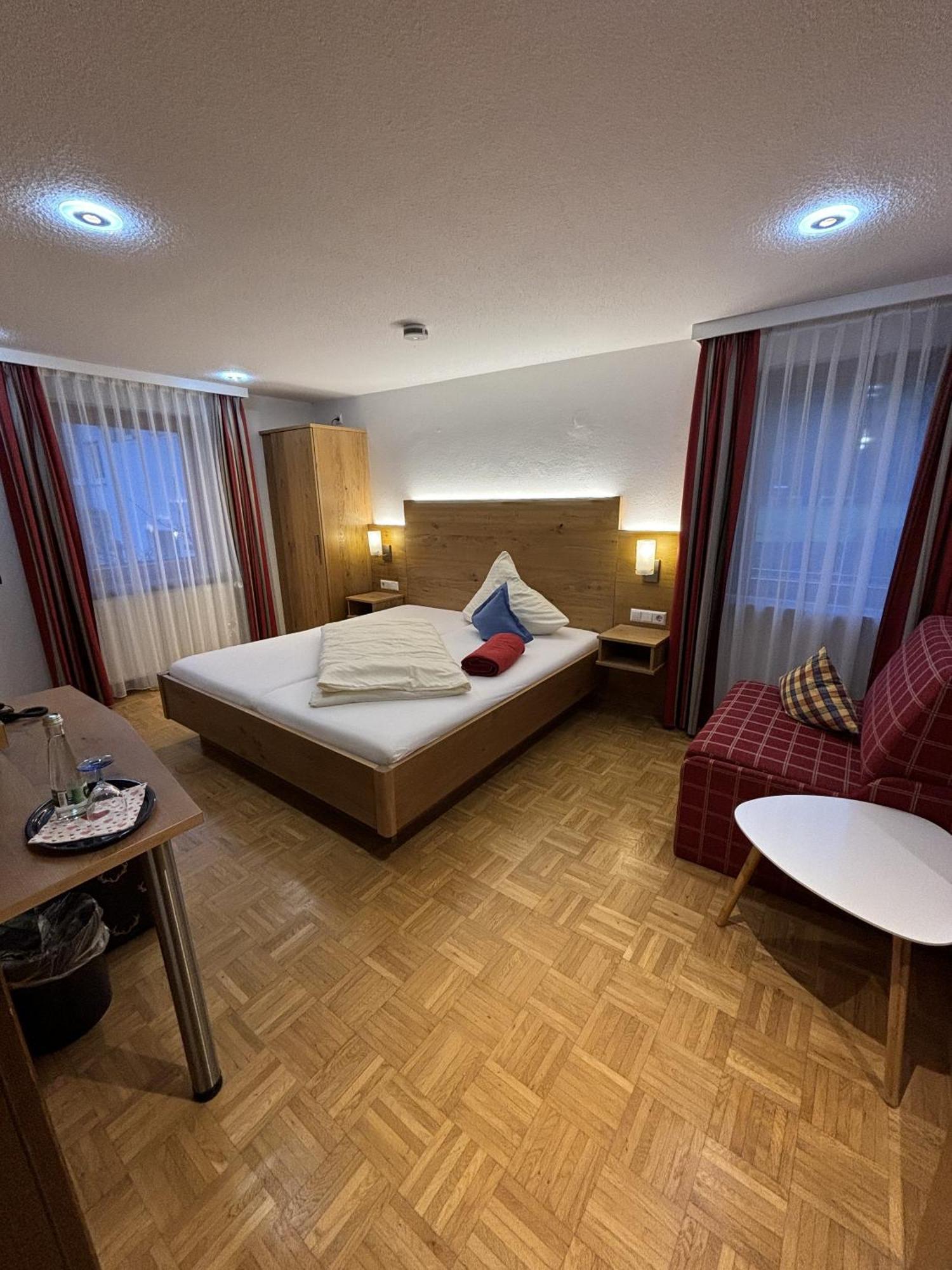 Landgasthaus Zur Linde, Neusatz Buehl  Room photo