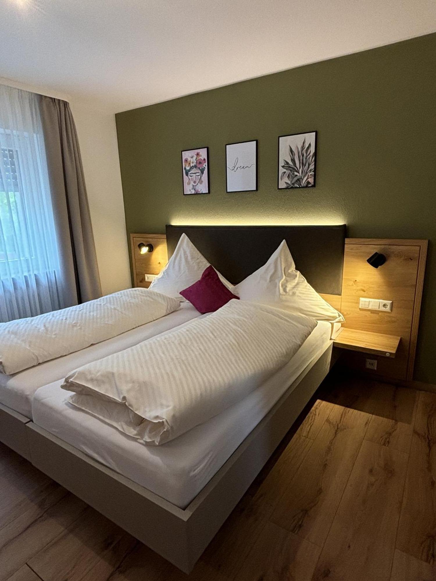 Landgasthaus Zur Linde, Neusatz Buehl  Room photo