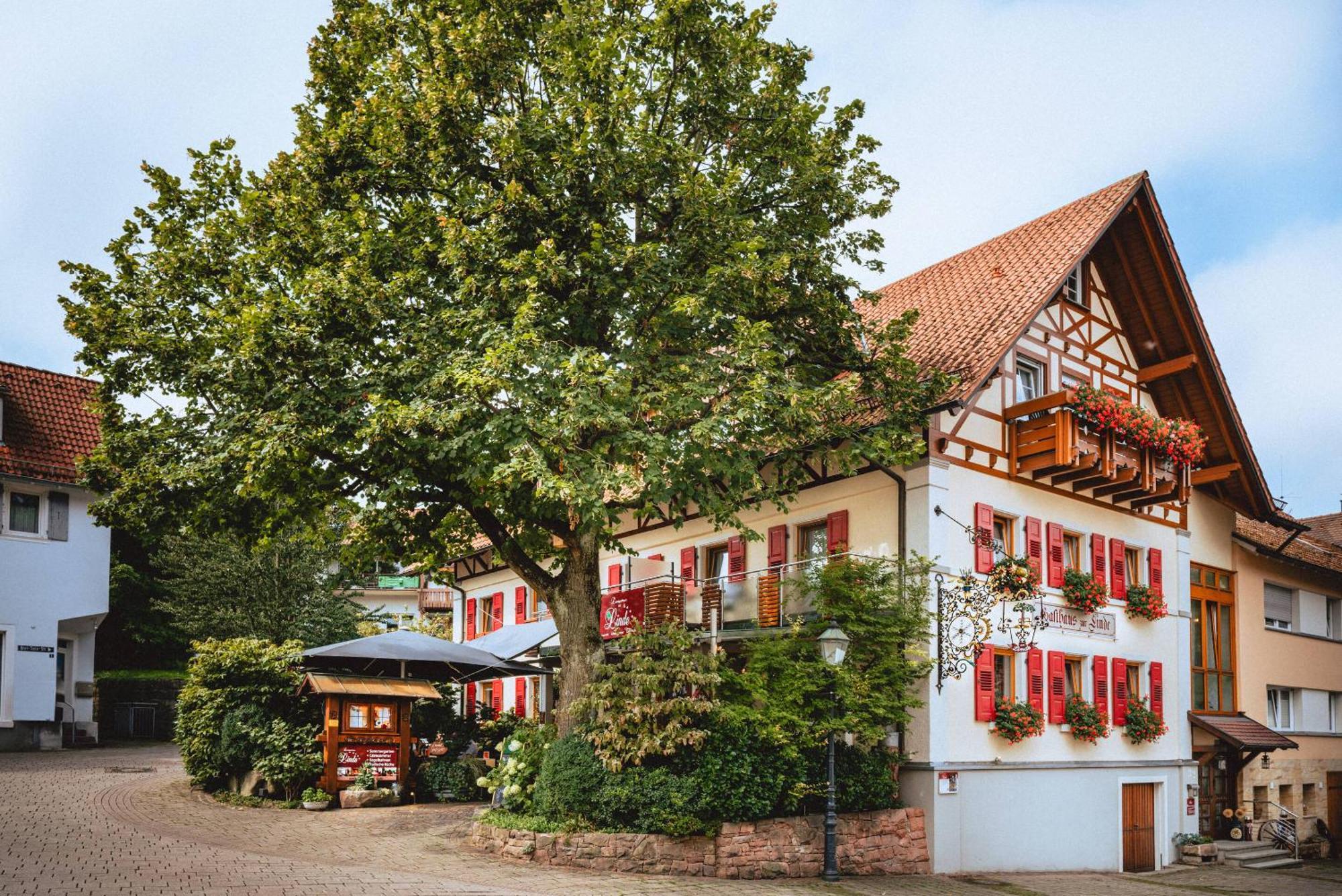 Landgasthaus Zur Linde, Neusatz Buehl  Exterior photo